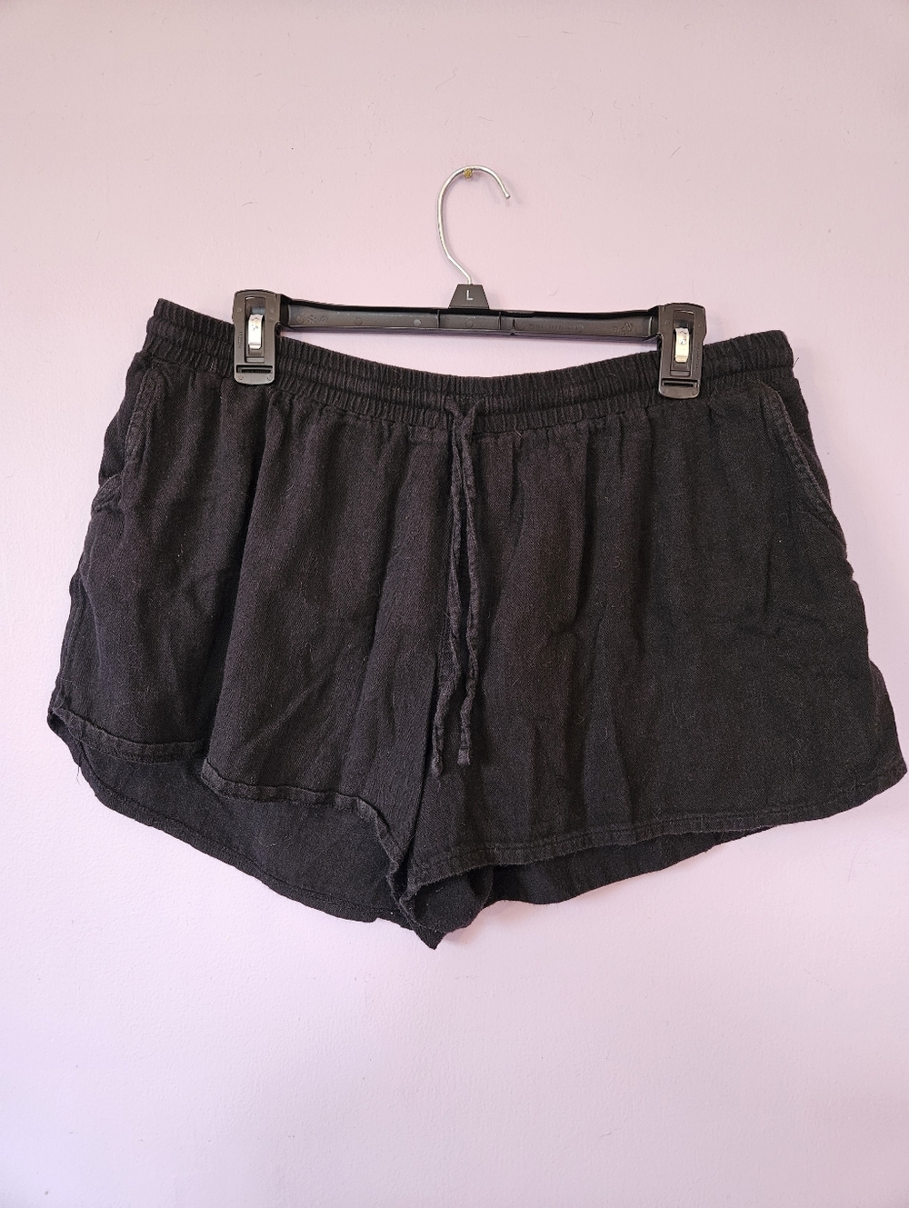 Universal Thread Flowy Black Drawstring Shorts, Size Large